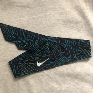 Nike tie headband